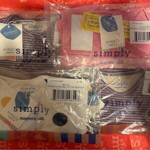 Magnetic Me Kids short Sleeve Shirt set with paints